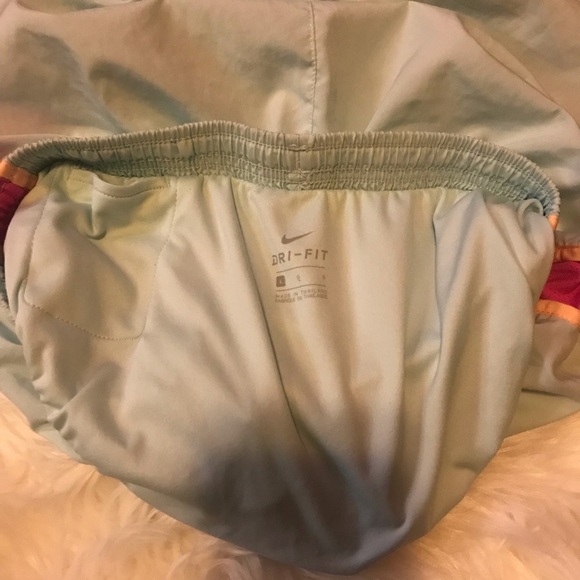 Kids Nike running sport shorts - Picture 4 of 6